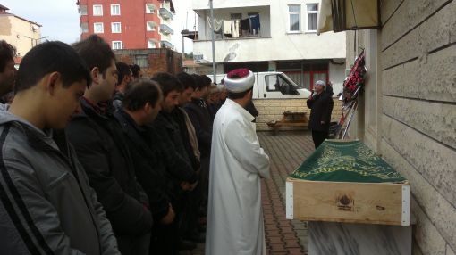  muhtar osman aydının cenazesi
