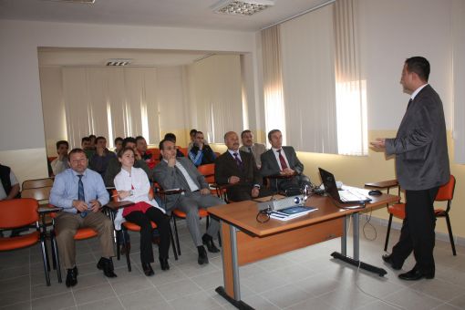 Görele’de Berber ve Kuaförlere “Hijyen” Semineri Görele’de Berber ve Kuaförlere “Hijyen” Semineri
