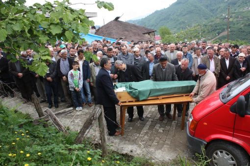  Giresun’daki Arazi Tartışmasında Ölen Ali Keçeci,  Toprağa Verildi