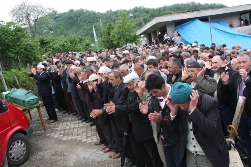  Giresun’daki Arazi Tartışmasında Ölen Ali Keçeci,  Toprağa Verildi