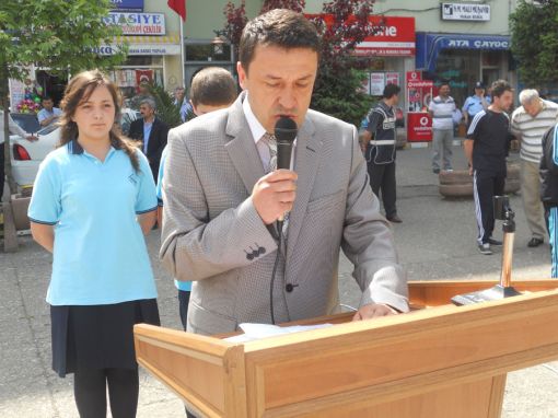  Görele’de, 19 Mayıs Atatürk’ü Anma, Gençlik ve Spor Bayramı olması münasebetiyle bir tören düzenlend