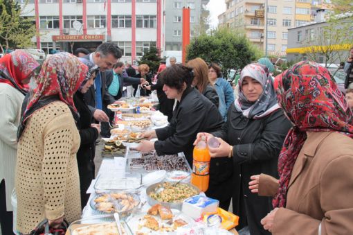  GÖRELE’DE OMURİLİK FELÇLİLER DERNEĞİNE KERMES