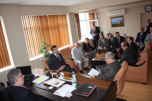  Başarılı Öğrenciye Kaymakamdan Hediye