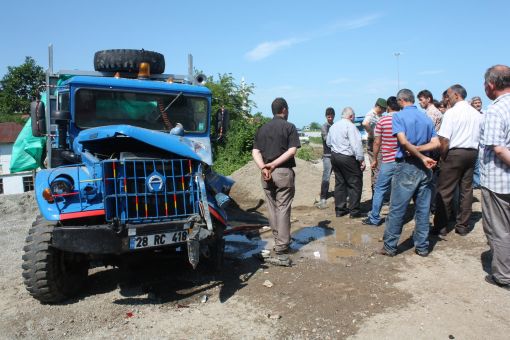  Karadeniz sahil yolunda, Giresun,Görele - Tirebolu Yalıköy mevkiinde Gürcistan plakalı otobüs devrildi. Kazada, Gürcistan uyruklu 9 kişi yaralandı.