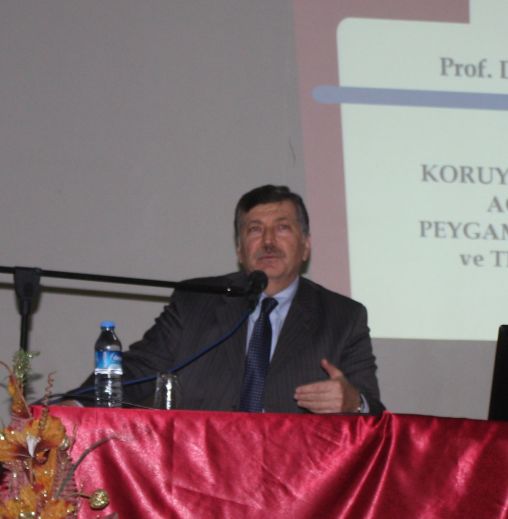  Prof. Yılmaz: Peygamberimiz'in (sav) Tavsiyelerine Uyan Sağlıklı Bir Ömür Sürer