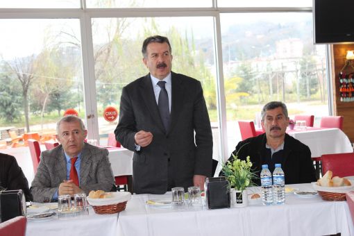  CHP GÖRELE ÖRGÜTÜ MUHTARLARIN DERTLERİNİ DİNLEDİ