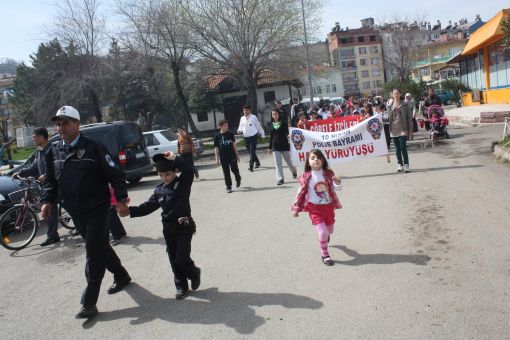  Görele’de Polis-Halk Yürüyüşü Yapıldı